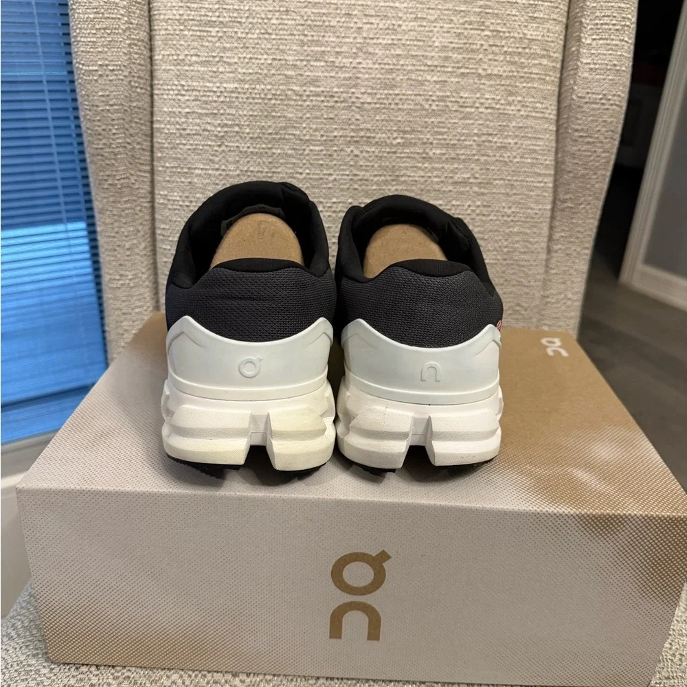 On Running Men's Black Cloudrunner Sneakers
